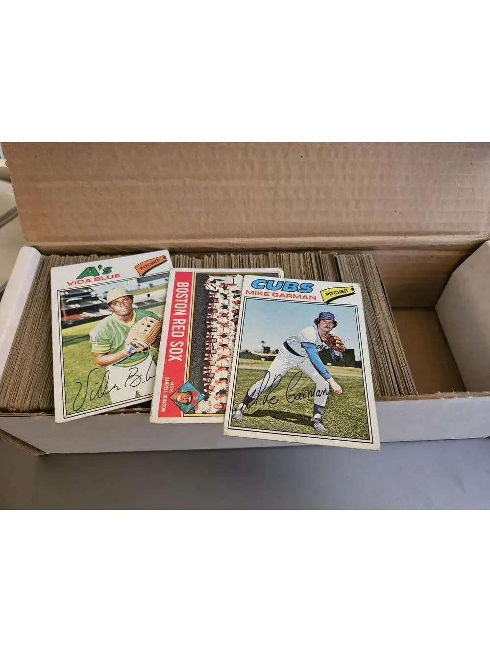 1978 Topps Baseball, Lot of apprx 300 cards, Good & Lower Grade. Unsorted as is